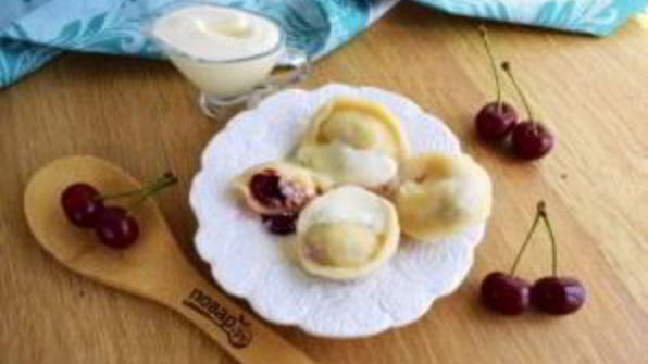 пельмени с вишней и творогом