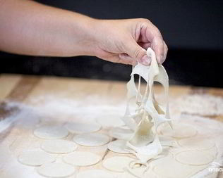 Тесто на пельмени на молоке