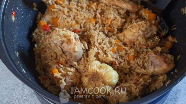 плов из бурого риса с курицей