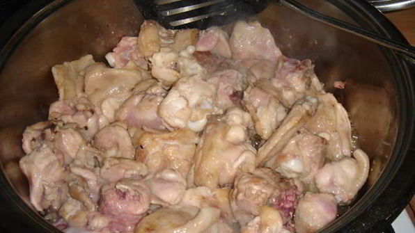 плов из курицы с изюмом