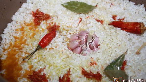 плов с говядиной, курицей и нутом в мультиварке