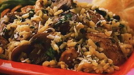 Плов с курицей и грибами