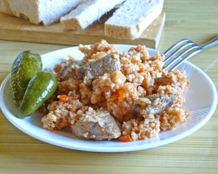 Плов в кастрюле со свининой