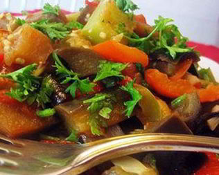 Ароматное овощное рагу с зеленью