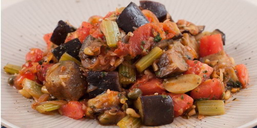 Рецепт итальянской капонаты со свежими томатами