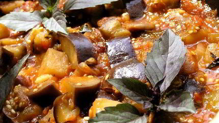 Капоната с базиликом