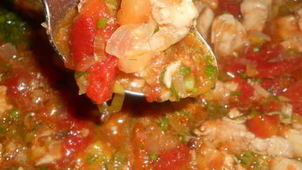 Куриное рагу с помидорами и луком