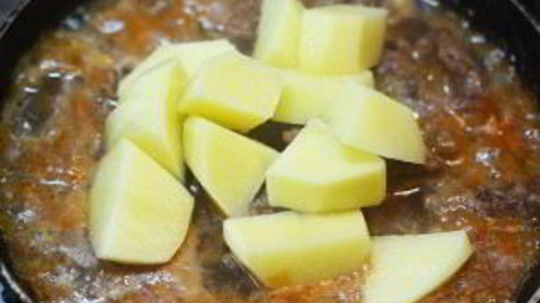 молья де карне — португальское мясное рагу