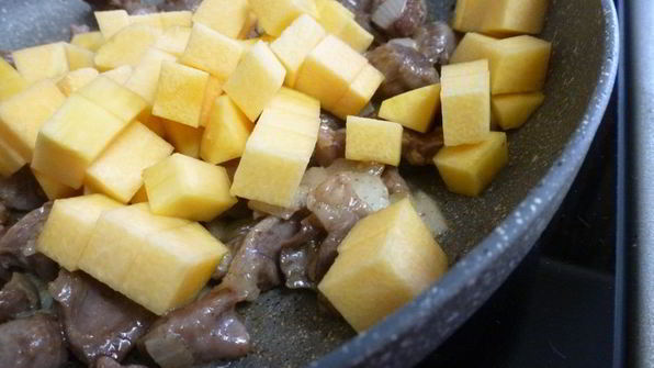 овощное рагу с куриными желудками