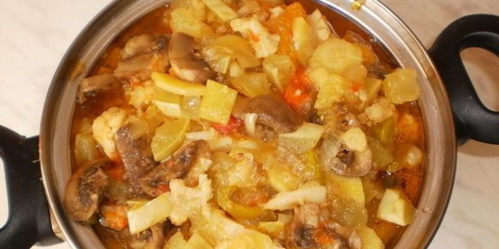 Рецепт овощного рагу с цветной капустой в мультиварке