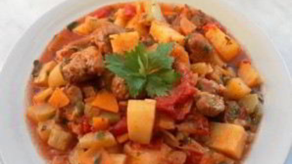 овощное рагу со свининой и кабачками