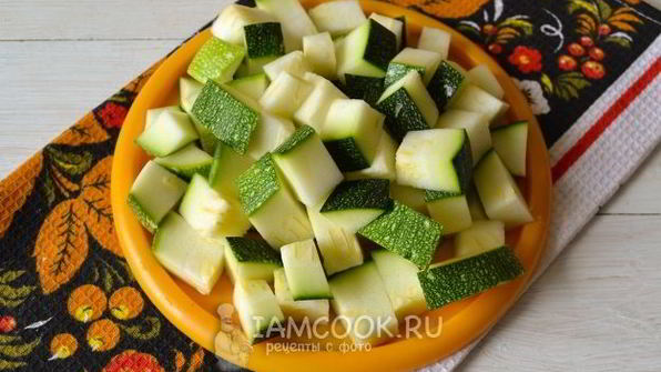 постное рагу из кабачков с картошкой в мультиварке