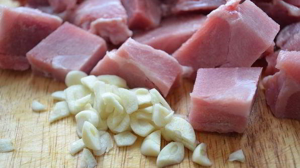 цельнозерновые сметанные треугольники с аппетитным рагу из индейки