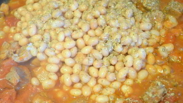 цельнозерновые сметанные треугольники с аппетитным рагу из индейки