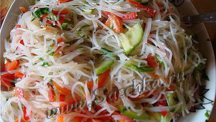 Рисовая лапша с овощами