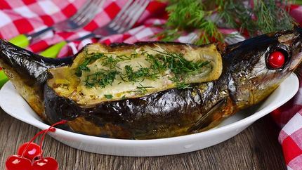 Фаршированная скумбрия в фольге