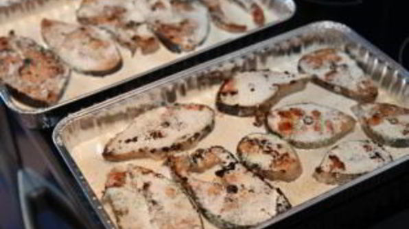 горбуша в сливочно-чесночном соусе