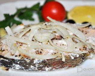 Красная рыба, запеченная в сливках