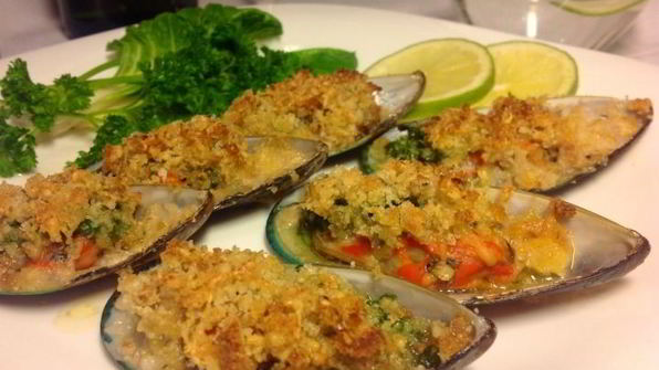 мидии, запеченные в створках