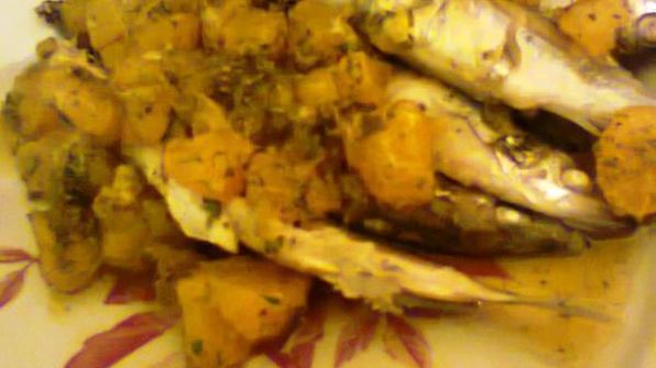 мойва с мандариновой сальсой