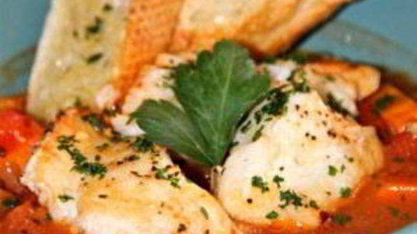 морской окунь с овощным рагу