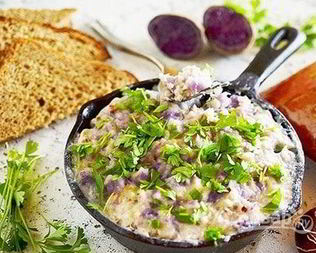 Плохкфискюр — печеная рыба с картошкой под соусом