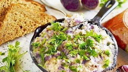 Плохкфискюр — печеная рыба с картошкой под соусом