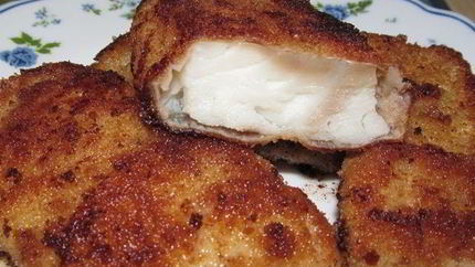 Треска жареная в яйце