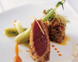 Тунец с перцем и апельсиновой водой