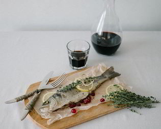 Запеченный в фольге сибас