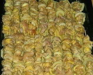 Куриный шашлык с картошкой в духовке