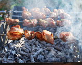 Шашлык из баранины с кинзой и луком