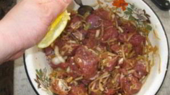 шашлык из баранины с лимоном