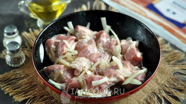 шашлык из свинины на сковороде