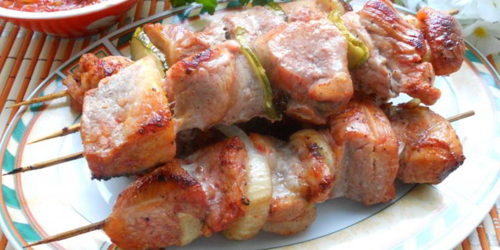 Рецепт шашлыка из свинины в томатном маринаде в духовке