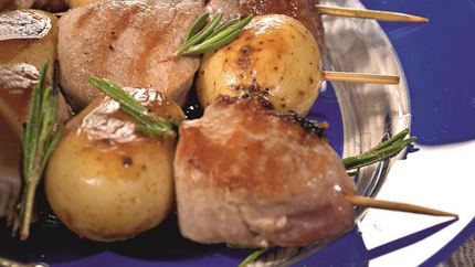 Шашлыки из свинины и картофеля