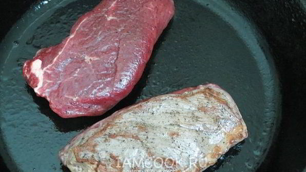 стейк из говядины с розмарином и тимьяном