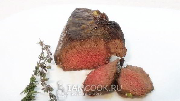стейк из говядины с розмарином и тимьяном