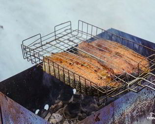 Стейк из семги на решетке