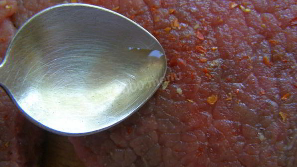 стейк с кровью из говядины