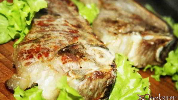 стейки из говядины на косточке со сливочным маслом