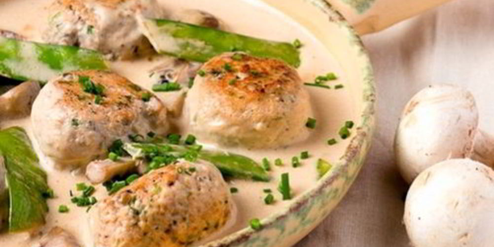 Рецепт мясных тефтелей в грибнома соусе