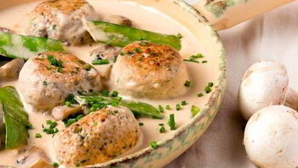 Мясные тефтели в грибном соусе