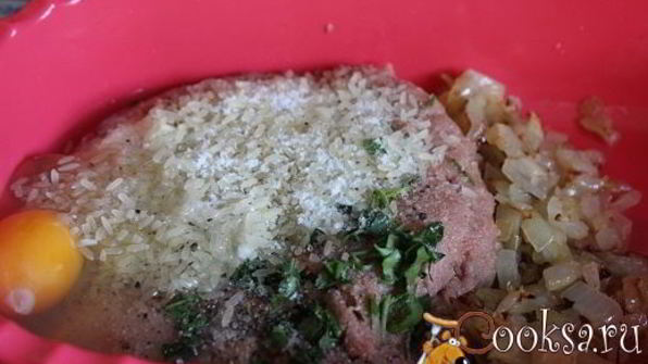 тефтели-ежики из семги в сметанном соусе