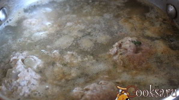 тефтели-ежики из семги в сметанном соусе