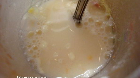 тефтели с грибами, запеченные в духовке в томатно-сметанном соусе