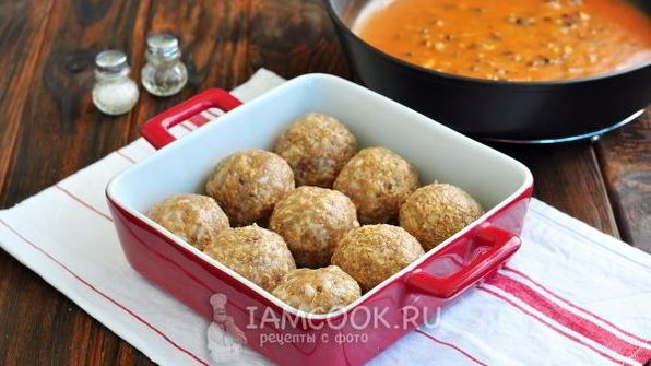 тефтели с рисом в духовке с подливкой