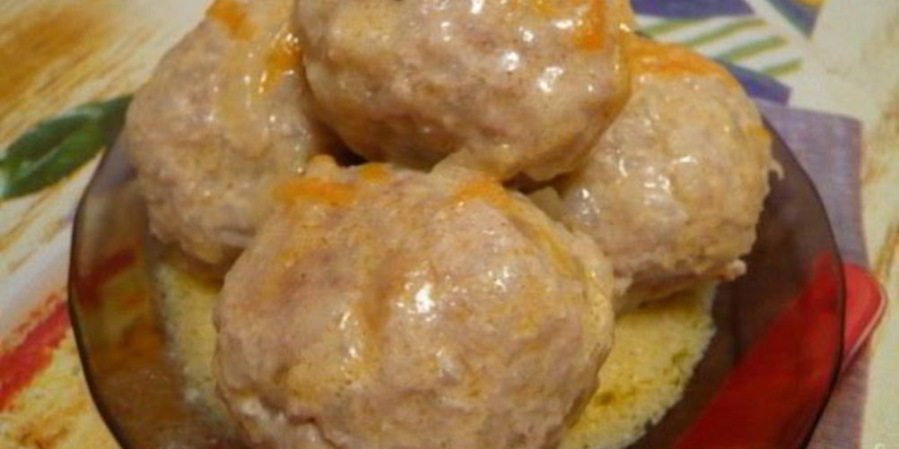 Рецепт тефтелей в мультиварке в сметанном соусе