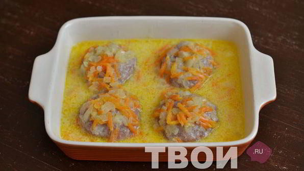 тефтели в сметанном соусе