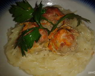 Запеченные тефтельки в сметанном соусе